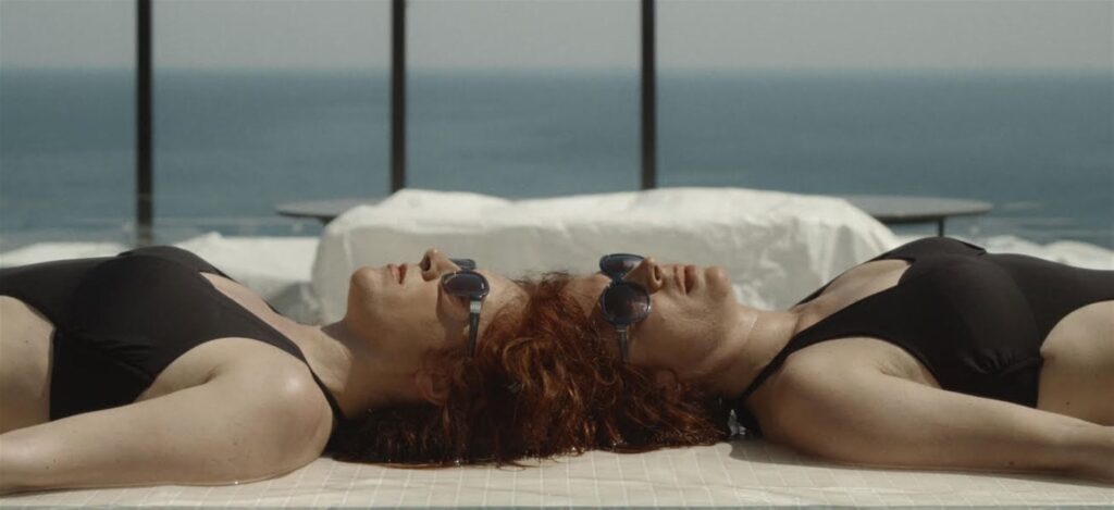 Je to ve hvezdach hlavni foto Benatky vyrez web full